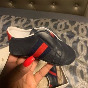Navy blue Infant Gucci shoes